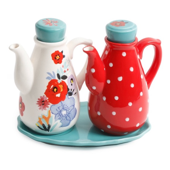 The Pioneer Woman Other - The Pioneer Women Flea Market Floral oil & vinegar set with tray dish